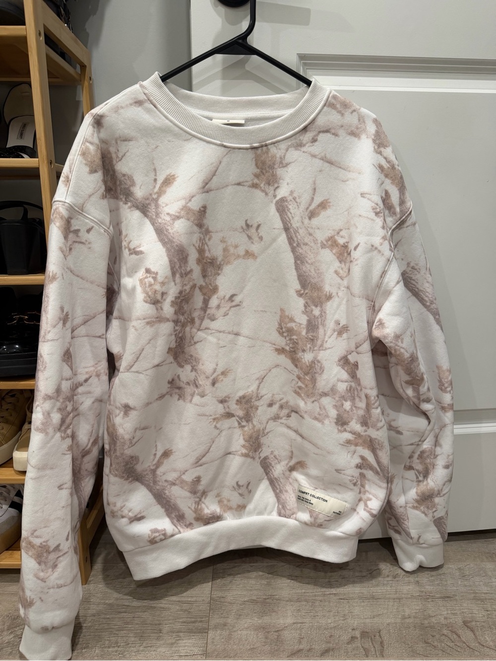 NWOT Comfrt Camo Crewneck